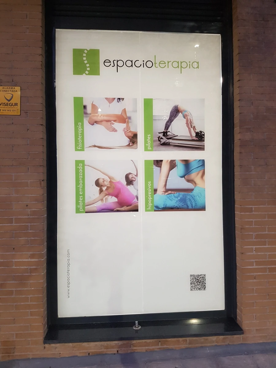 Papel trasera blanca: impresión digital para carteles o mupis en Alcobendas (Madrid)