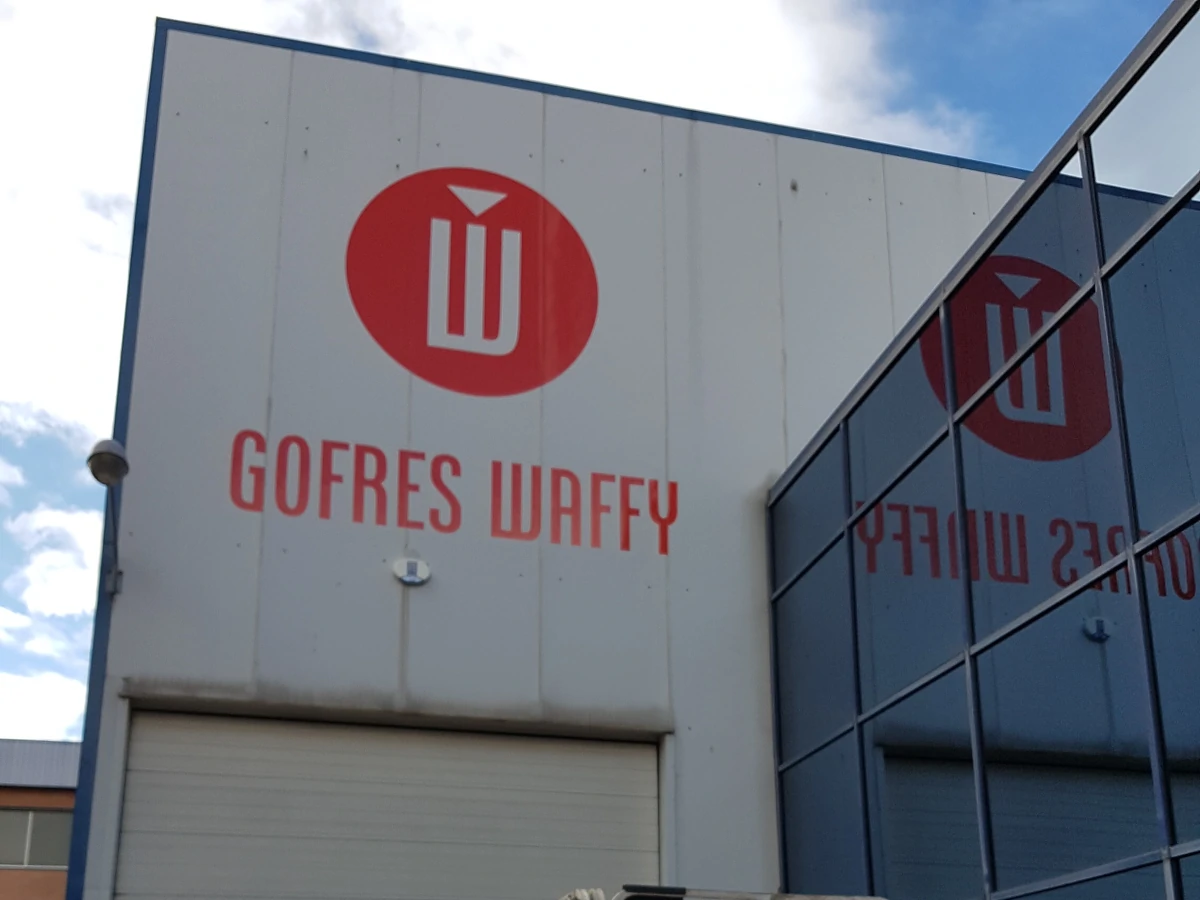 Vinilos adhesivos para superficies planas en Alcobendas (Madrid)