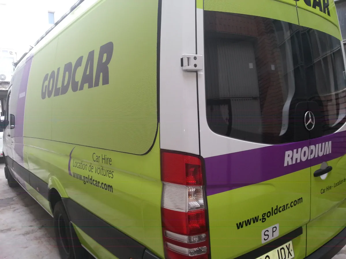 Vinilos adhesivos para vehículos de corte o laminados en Alcobendas (Madrid)